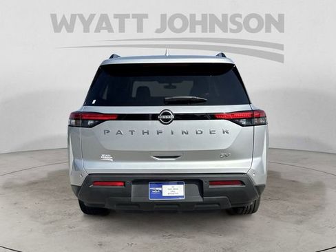 Used 2024 Nissan Pathfinder SV FWD image 4