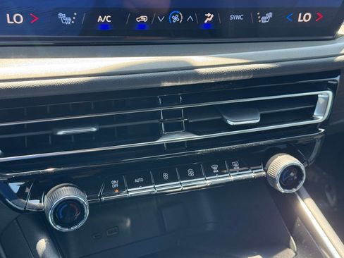 New 2026 Chevrolet Traverse LT FWD image 20
