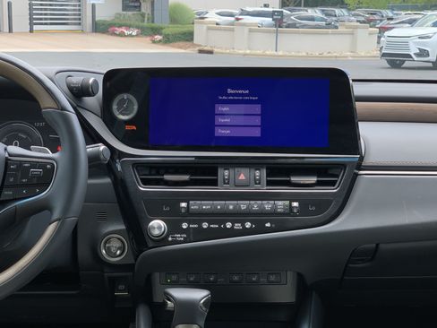 Used 2024 Lexus ES 300h w/ Technology Package FWD image 31