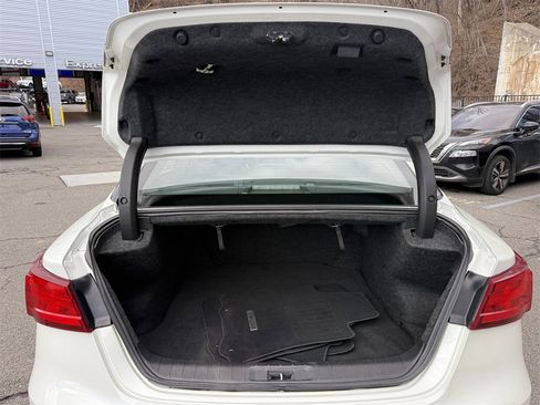 Used 2016 Nissan Maxima SR image 31