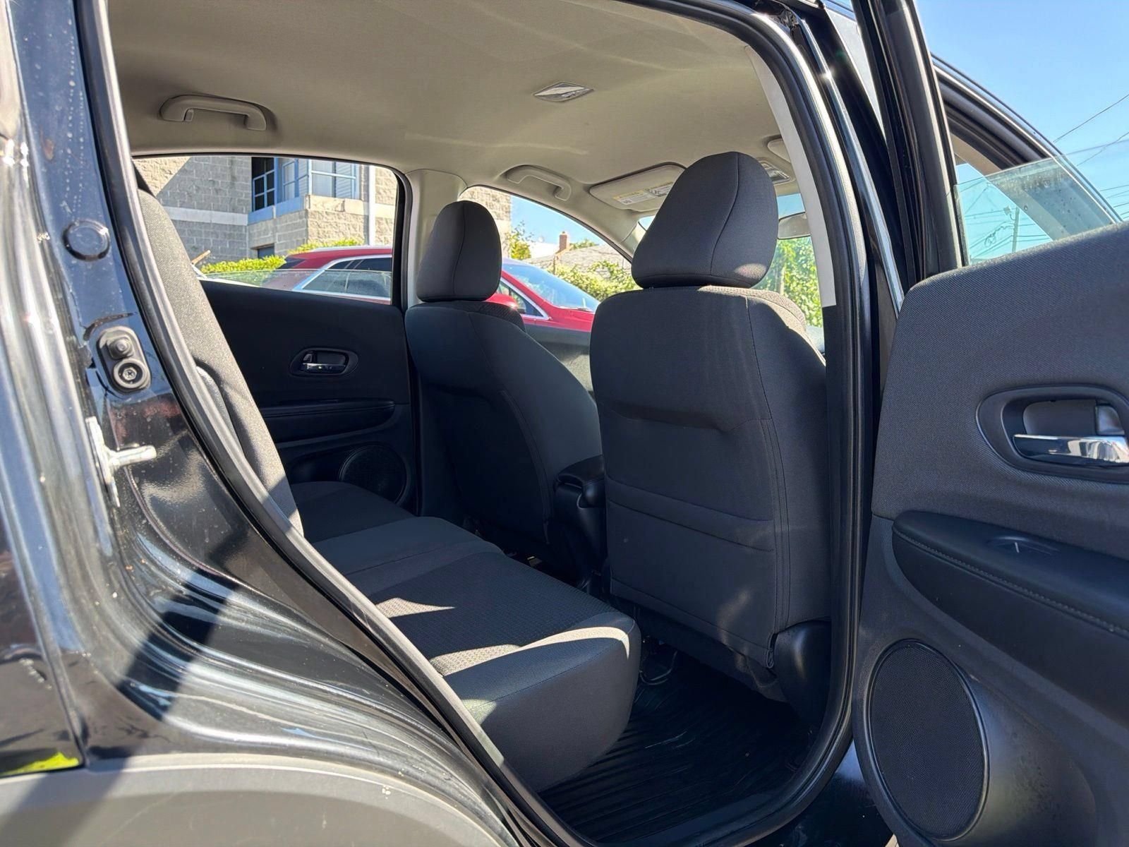 Used 2021 Honda HR-V LX image 16