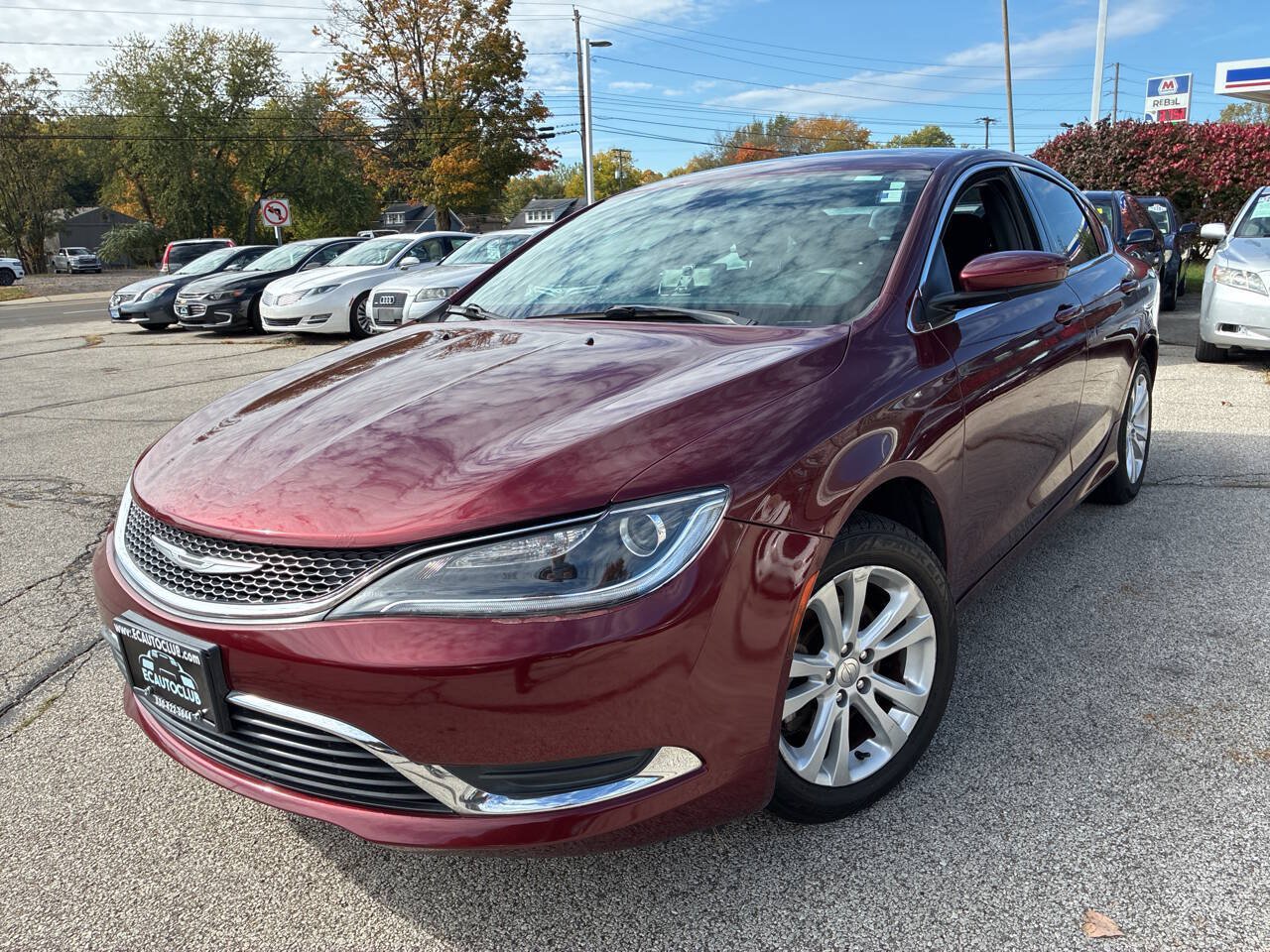 Used 2015 Chrysler 200 Limited FWD image 4