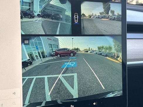 Used 2025 Tesla Model Y Long Range AWD/4WD image 24