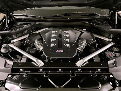 Used 2025 BMW X7 M60i AWD/4WD image 29