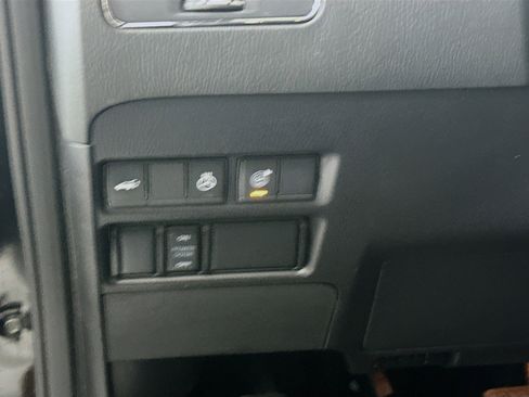 Used 2023 Nissan Armada SL w/ Midnight Edition Package image 17