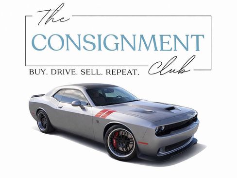 Used 2015 Dodge Challenger SRT Hellcat image 1