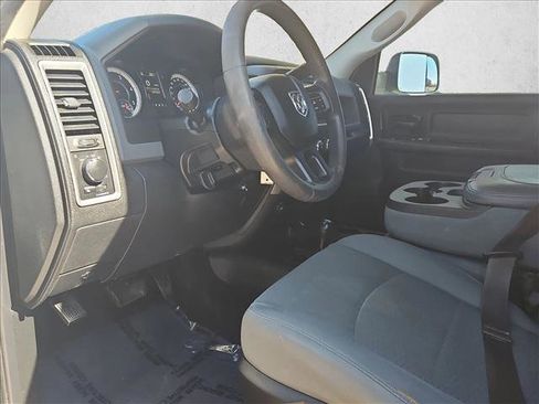 Used 2018 RAM 2500 Tradesman w/ Chrome Appearance Group image 9