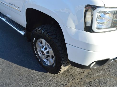 Used 2013 GMC Sierra 2500 Denali AWD/4WD image 12