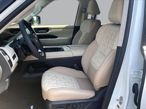 New 2026 Nissan Armada Platinum Reserve AWD/4WD image 9