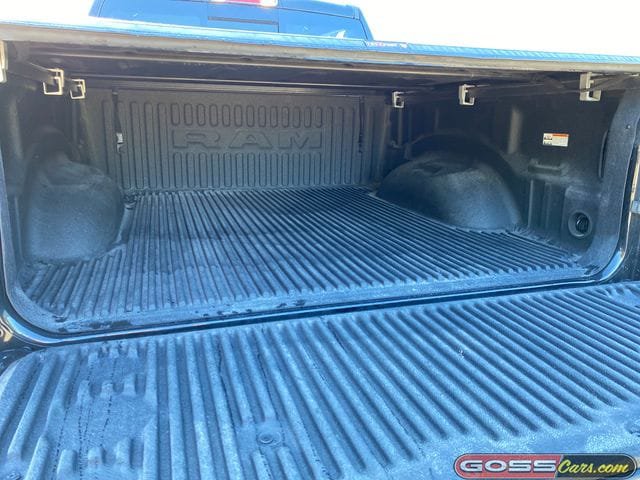 Certified 2025 RAM 1500 Tradesman w/ Night Edition AWD/4WD image 9