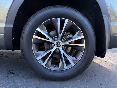 Used 2016 Toyota Highlander XLE image 34