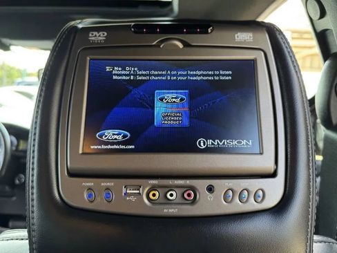 Used 2016 Ford Expedition Platinum RWD image 41