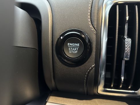 New 2025 Ford Expedition Platinum w/ Driver's Package image 31