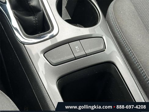 Used 2018 Chevrolet Cruze LT w/ Convenience Package image 27