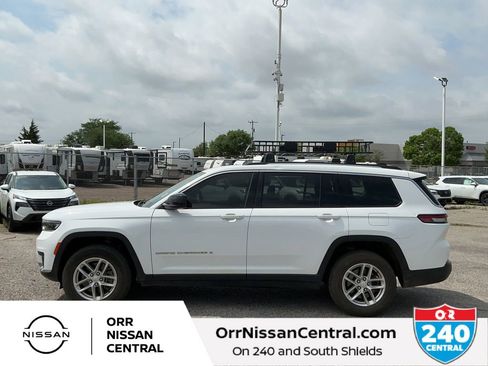 Used 2023 Jeep Grand Cherokee L Laredo image 8