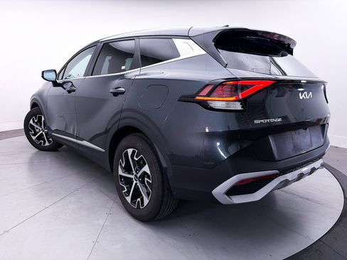 Used 2024 Kia Sportage EX FWD image 2