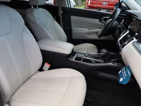 Used 2023 Kia Sorento S w/ Panoramic Sunroof Package FWD image 29