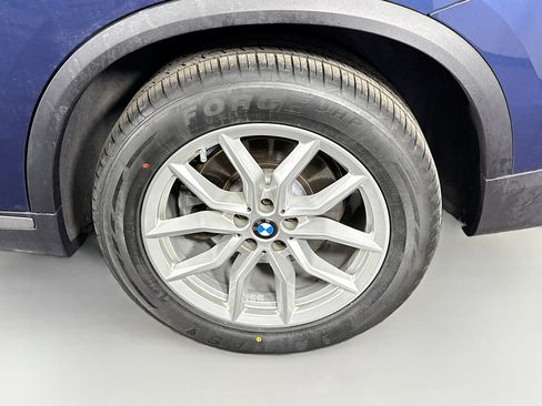 Used 2022 BMW X5 xDrive40i w/ Executive Package image 37