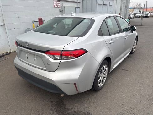 Used 2023 Toyota Corolla LE image 2