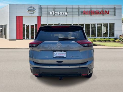 Used 2024 Nissan Rogue SV AWD/4WD image 4