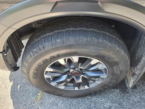 Used 2024 Nissan Titan PRO-4X w/ Pro-4x Convenience Package AWD/4WD image 40