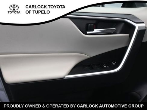 Used 2021 Toyota RAV4 XLE image 20