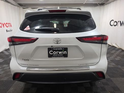 Used 2026 Toyota Highlander Limited image 5