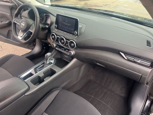 Used 2020 Nissan Sentra SV image 19