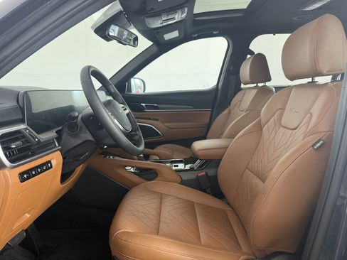 Used 2024 Kia Telluride EX X-Line AWD/4WD image 17