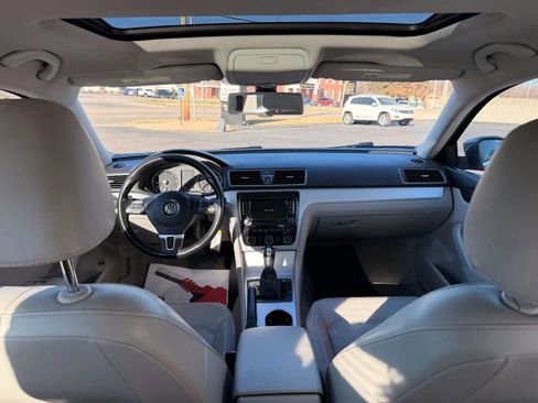 Used 2013 Volkswagen Passat TDI SE FWD image 24