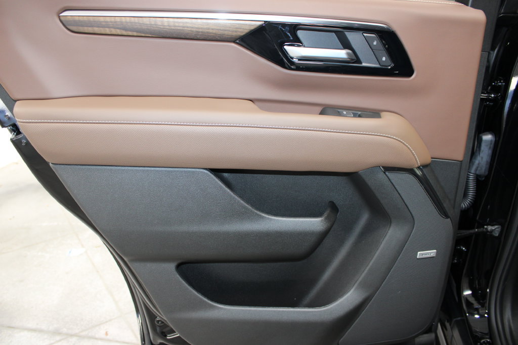 New 2026 Chevrolet Tahoe High Country AWD/4WD image 21