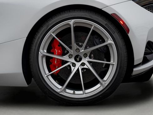 New 2026 McLaren 750S Spider RWD image 20