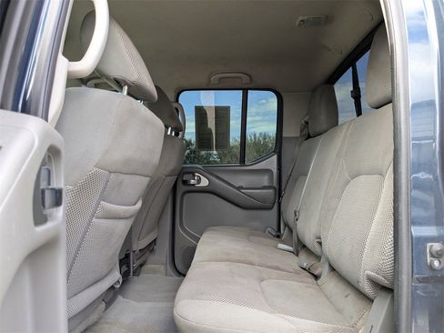 Used 2015 Nissan Frontier SV w/ SV Value Truck Package image 15