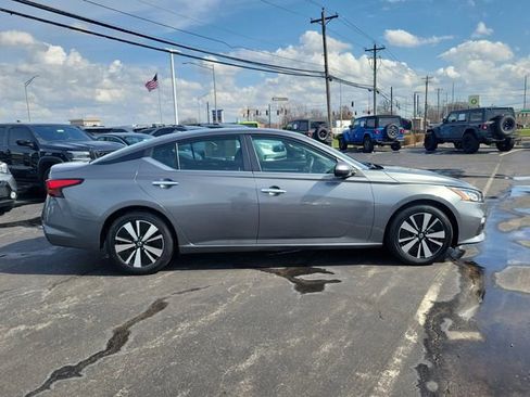 Certified 2022 Nissan Altima 2.5 SV image 8