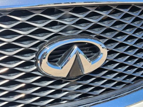 Used 2016 INFINITI QX80 4WD w/ Deluxe Technology Package image 12