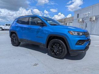 Used 2025 Jeep Compass Latitude w/ Convenience Group AWD/4WD video 1