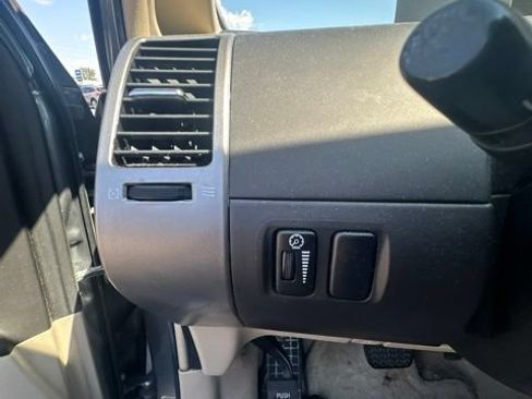 Used 2005 Toyota Prius w/ Pkg 4 FWD image 15