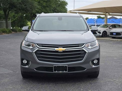Used 2018 Chevrolet Traverse Premier FWD image 2