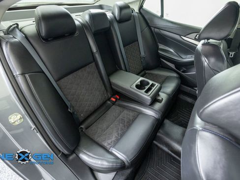 Used 2018 Nissan Maxima SR w/ Midnight Edition FWD image 38
