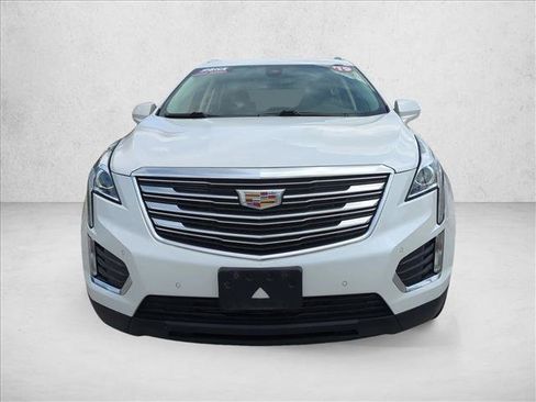 Used 2019 Cadillac XT5 Luxury FWD image 2