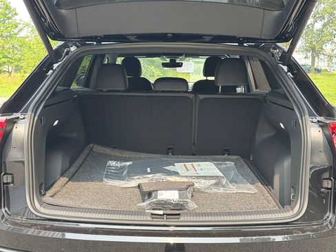 New 2026 Volkswagen Atlas Cross Sport SE FWD image 27