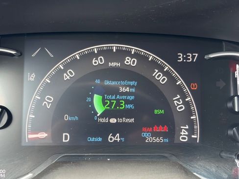 Used 2024 Toyota RAV4 XLE AWD/4WD image 30