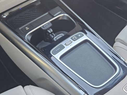 Certified 2025 Mercedes-Benz GLA 250 250 image 19