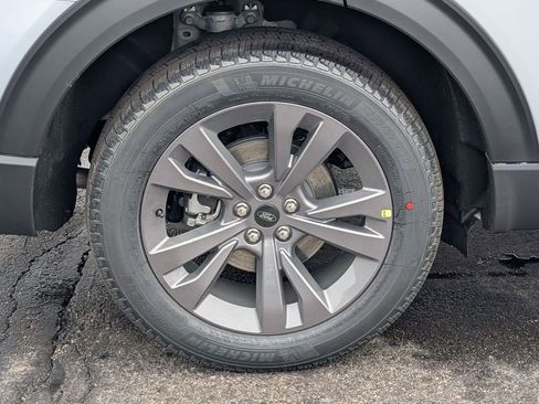 New 2026 Ford Explorer Active w/ Active Comfort Package AWD/4WD image 18