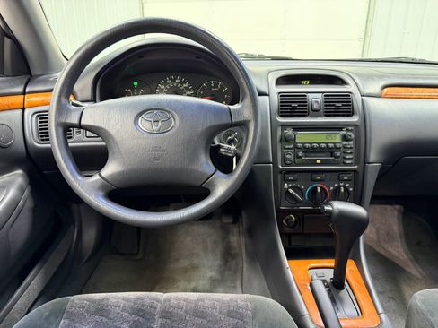 Used 2002 Toyota Solara SE FWD image 18