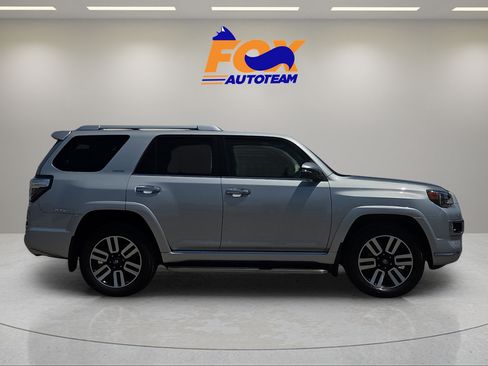 Used 2024 Toyota 4Runner Limited AWD/4WD image 5