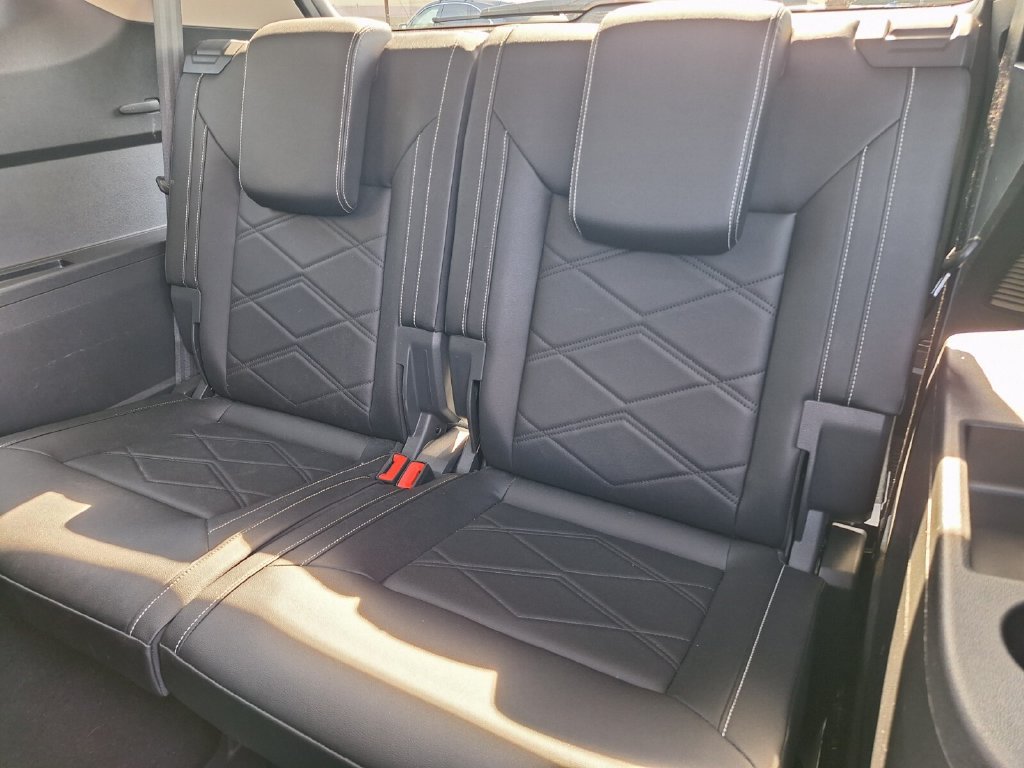 Used 2026 Volkswagen Atlas SE FWD image 11