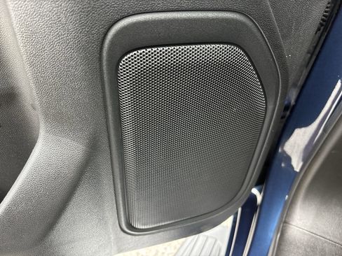 Used 2022 Chevrolet Silverado 1500 Custom image 17