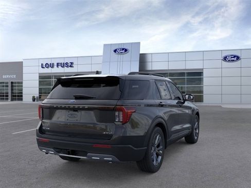 New 2026 Ford Explorer Active AWD/4WD image 9