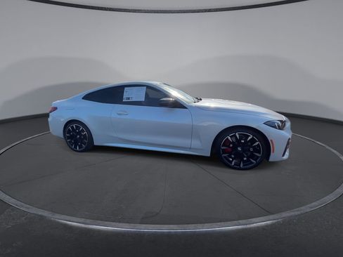 Used 2025 BMW 440i xDrive Coupe w/ Parking Assistance Package AWD/4WD image 2